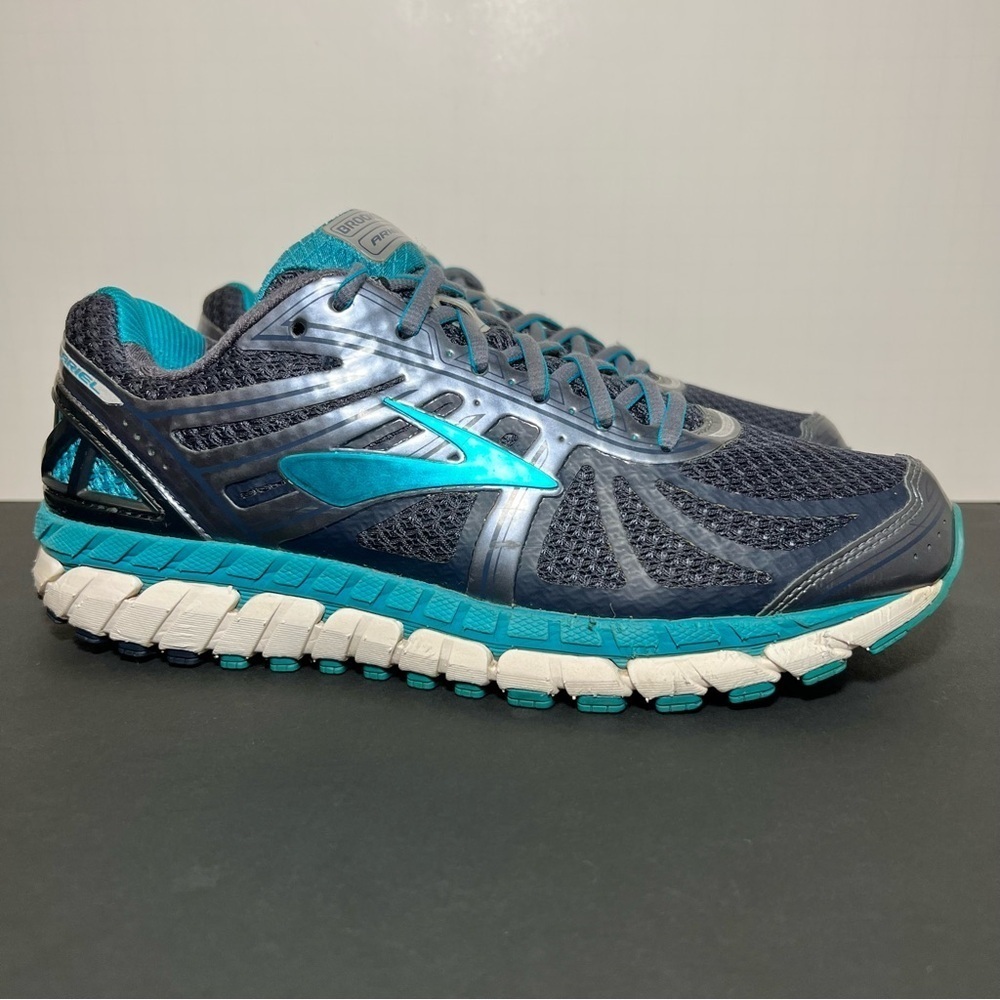 Womens BROOKS Ariel 16 Blue Running Shoes / Size 10